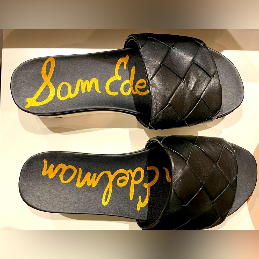 *worn once* Sam Edelman Black & White Slides